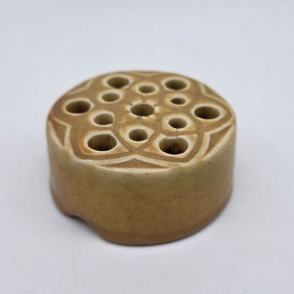 Ceramic Lotus Flower Frog Holder For Floral Arrangements Or Desk Organization - Picture 1 of 7